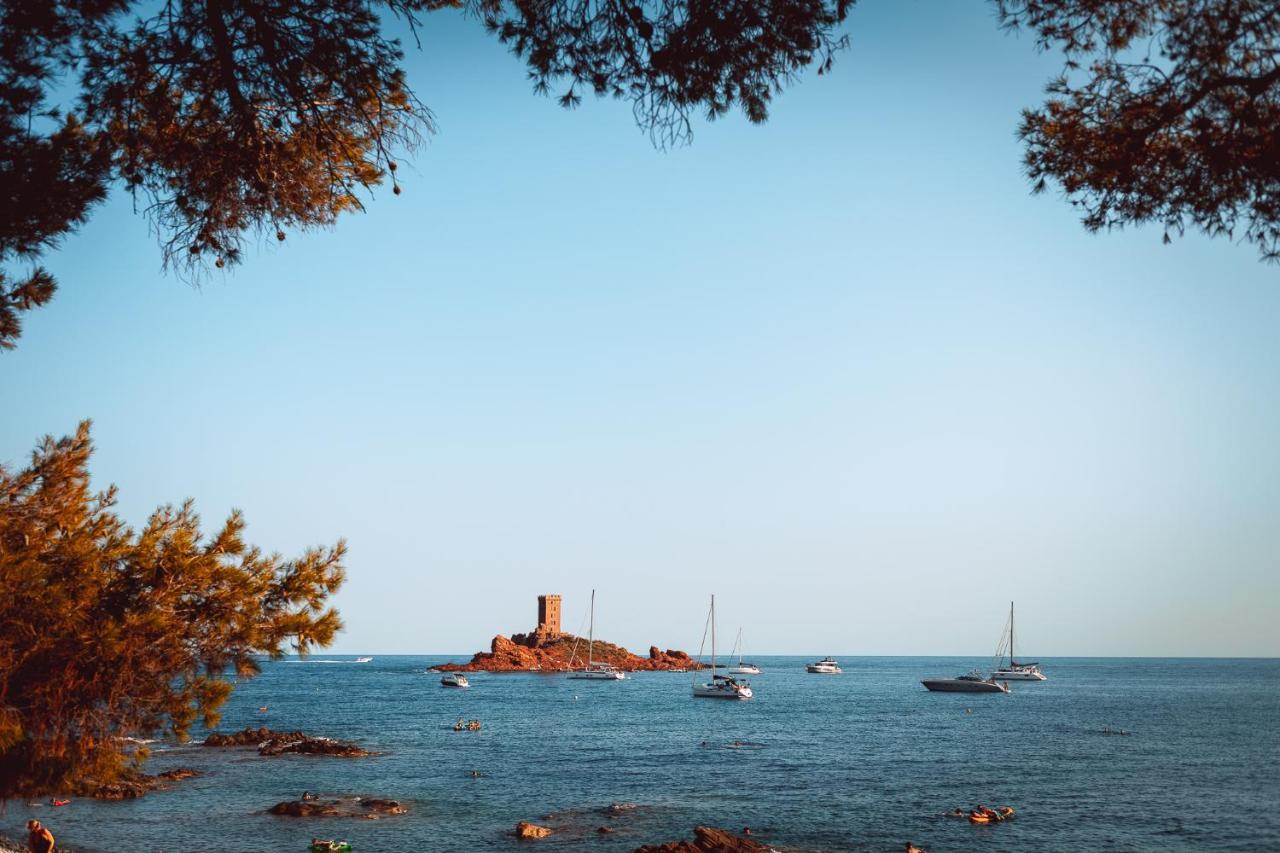 Апартаменты Plage A 200 Metres. Vue Mer Et Esterel ! Renove Сен-Рафаэль Экстерьер фото